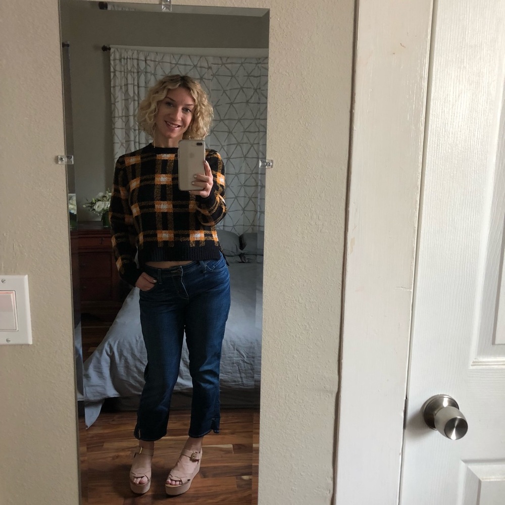 Levi’s Cropped Stretch Jeans - Picture 4 of 6